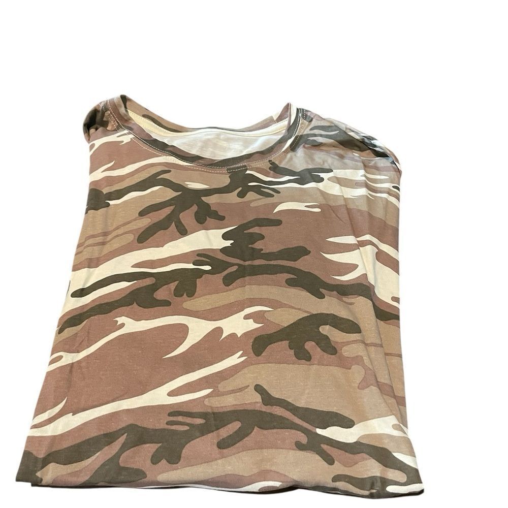 Camouflage T-Shirt size XL excellent condition see pics
